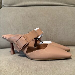 DKNY Pointed Buckle Mule pump / heels